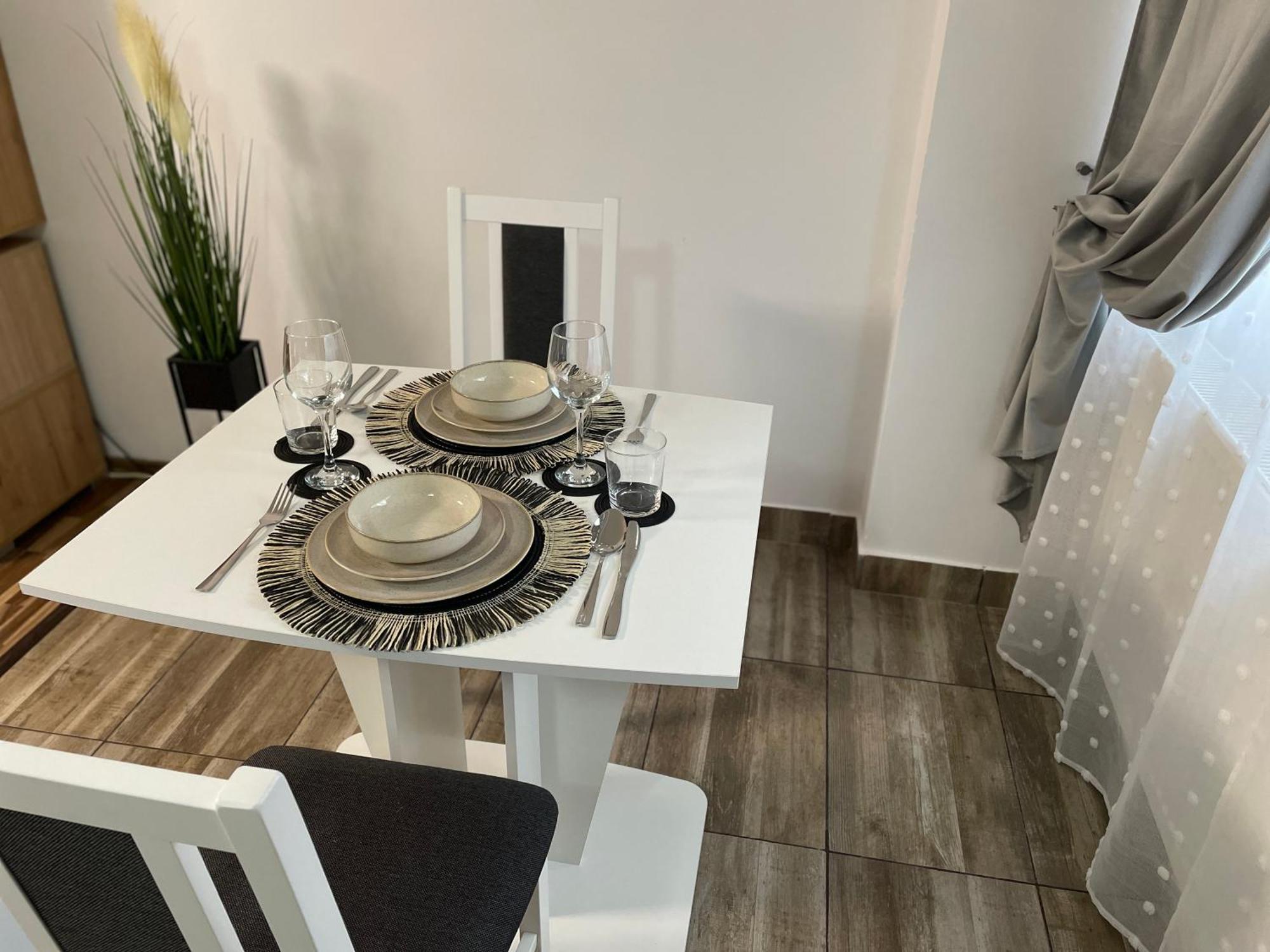 Central Studio Lcs Hunedoara Exteriér fotografie