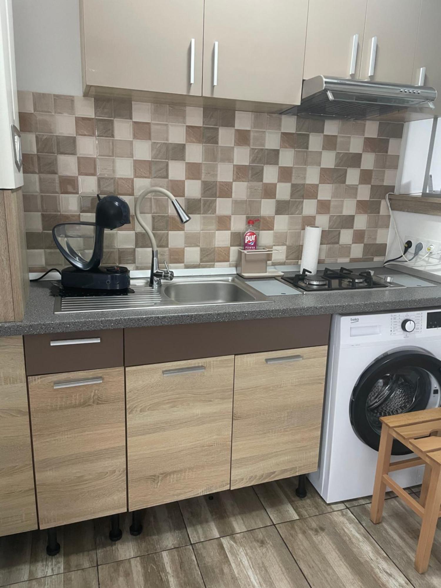 Central Studio Lcs Hunedoara Exteriér fotografie